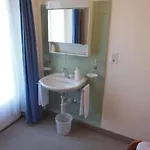 Weisses Roessli Hotel