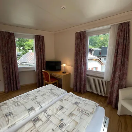 Weisses Roessli Hotel Leukerbad