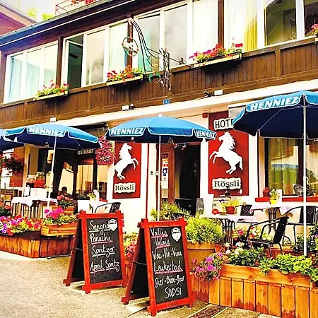 Weisses Roessli Szálloda Leukerbad