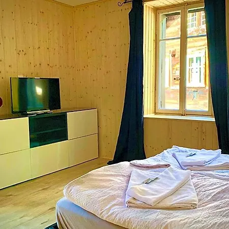 Szálloda Weisses Roessli 2*