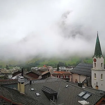 Szálloda Weisses Roessli 2*