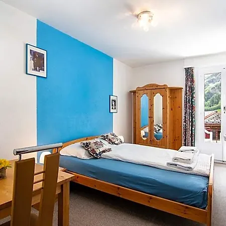Hotel Weisses Roessli 2*