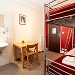 Hotell Weisses Roessli 2*