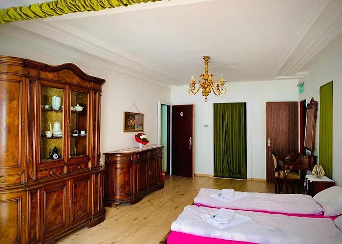 Hotel Weisses Roessli 2*